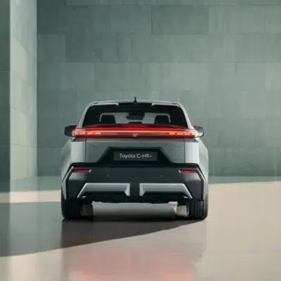 2025-Toyota-CHR-07-1200x736