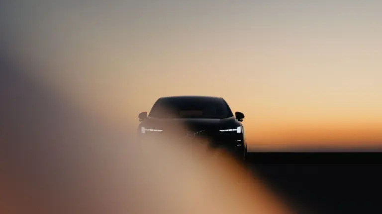 810 kilométer egy töltéssel: ezt ígéri a Volvo új villanyos SUV-ja!