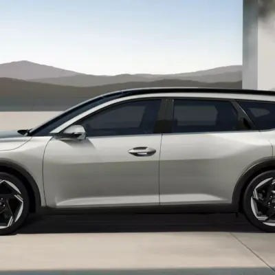 Kia-K4-Sportswagon-00003-2048x1365