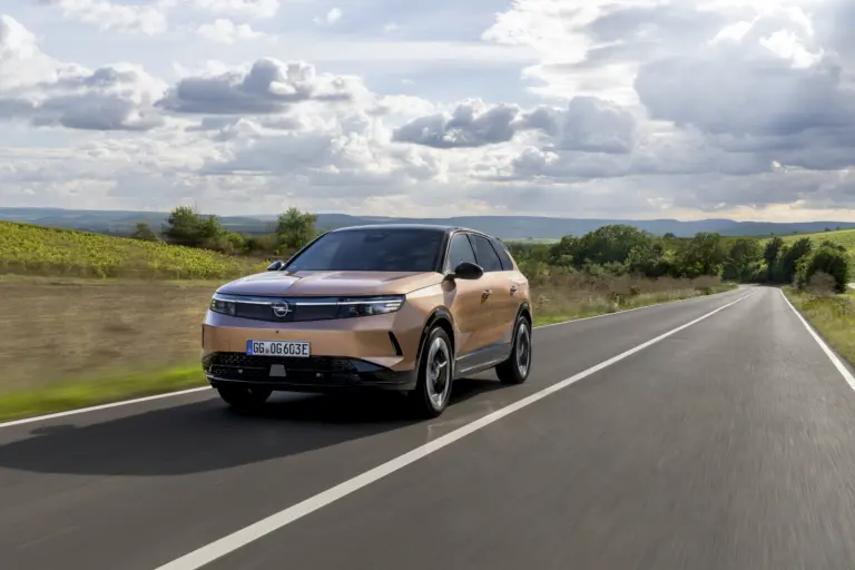 Kínai hajtáslánccal érkezhetnek a jövő Opel, Peugeot és Citroën modelljei