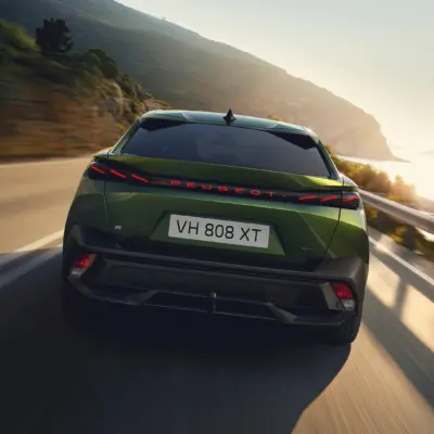 PEUGEOT_E408_2601STYP_280_FR