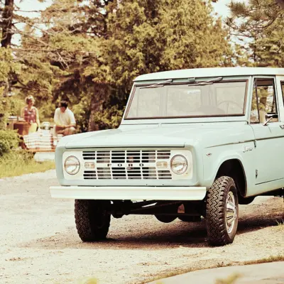 ford_bronco_wagon_555
