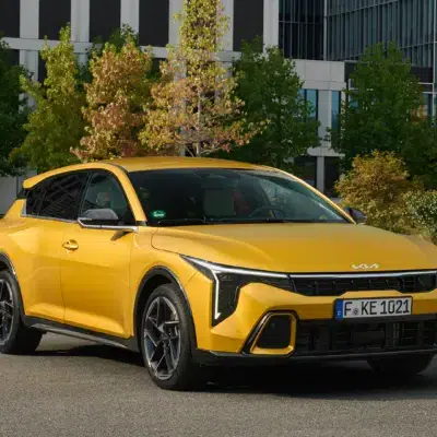 kia-k4-gtline-sparkling-yellow-static-digital-1920x1080-001