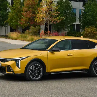kia-k4-gtline-sparkling-yellow-static-digital-1920x1080-002