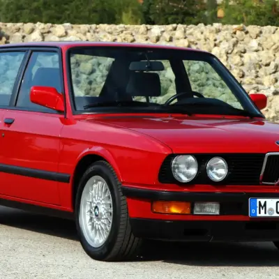 wallpapers_bmw_m5_1985_2