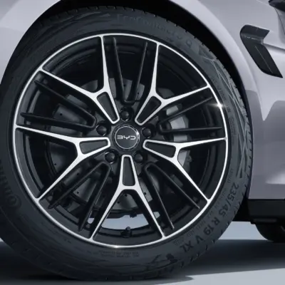 09、SEAL_LHD_Exterior_Wheel_download_JPG_4096px