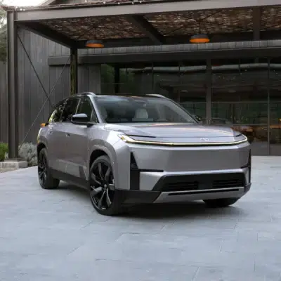 2027_Toyota_Highlander_Limited_Spellbound2Tone_003