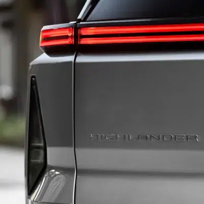 2027_Toyota_Highlander_Limited_Spellbound2Tone_015