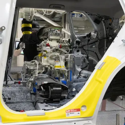 TMMC RAV4 Production_SCA3725
