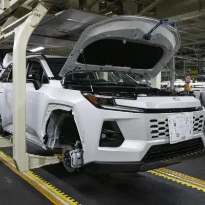 TMMC RAV4 Production_SCA3997