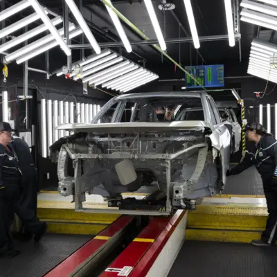 TMMC RAV4 Production_SCA4131