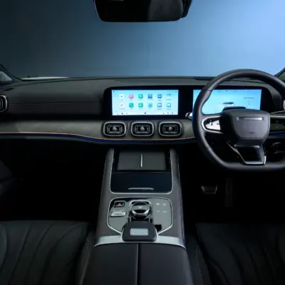 12. JAECOO 8 SHS-P interior