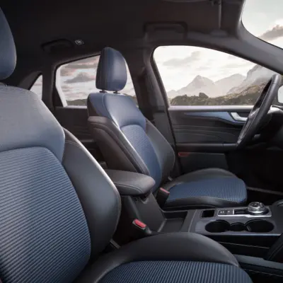 2026_KUGA_BLUECRUISE_EDITION_INTERIOR