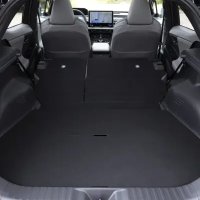 2026_toyotachr_mineral_interior_026