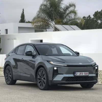 2026_toyotachr_mineral_static_003