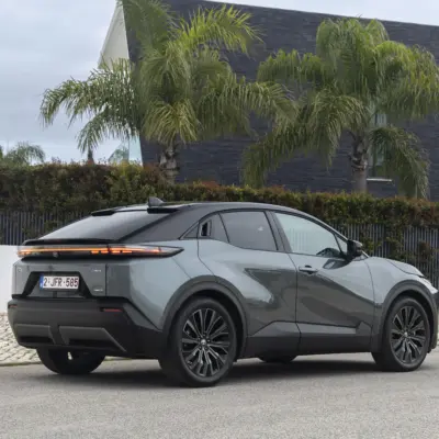 2026_toyotachr_mineral_static_008