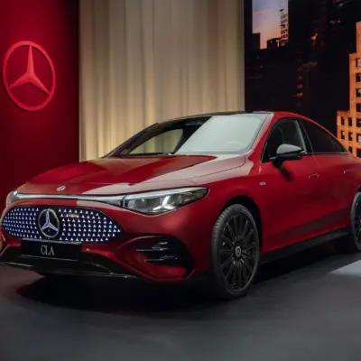 Der neue Mercedes-Benz CLA: großartig, mühelos, intuitiv und flexibelThe all-new Mercedes-Benz CLA: gorgeous, effortless, intuitive, and flexible.