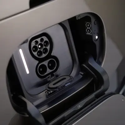 Neudefinition von Raum für eine neue Ära: der neue elektrische Mercedes-Benz VLERedefining space in a new era: the all-new electric Mercedes-Benz VLE