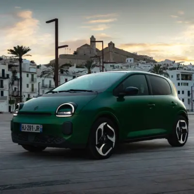Renault-Twingo-E-Tech-electric-Techno-Absolute-Green-16