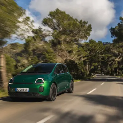Renault-Twingo-E-Tech-electric-Techno-Absolute-Green-27