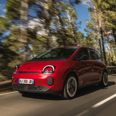 Renault-Twingo-E-Tech-electric-Techno-Absolute-Red-7