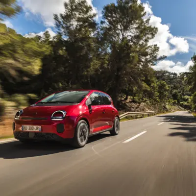 Renault-Twingo-E-Tech-electric-Techno-Absolute-Red-8