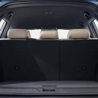 07. LHD_Trunk_download_JPG_5000PX_RGB