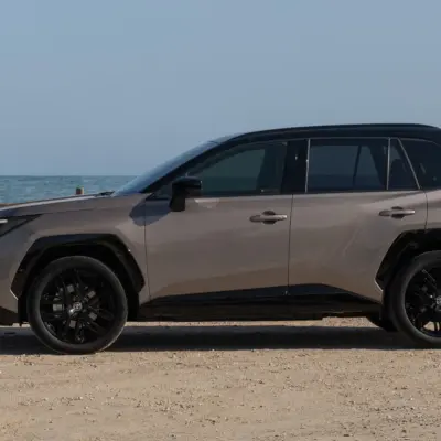 2026_RAV4 HEV_Avantgarde Bronze_static_061