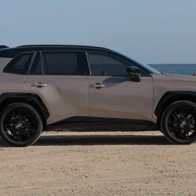 2026_RAV4 HEV_Avantgarde Bronze_static_062