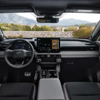 2026_RAV4 HEV_GRS_Emotional Red_interior_027