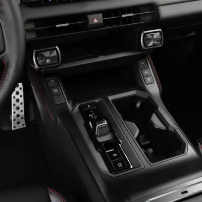 2026_RAV4 HEV_GRS_Emotional Red_interior_029
