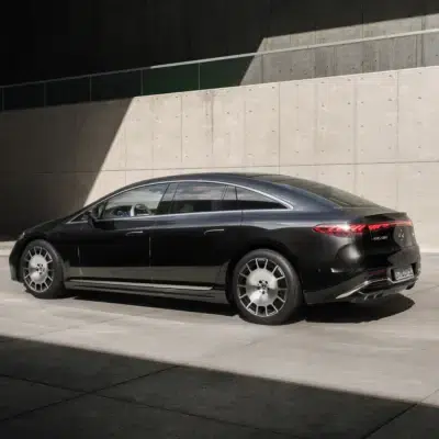 Der neue EQS: Weiter denken, weiter fahrenThe new Mercedes-Benz EQS: Smarter than ever. Further than ever.