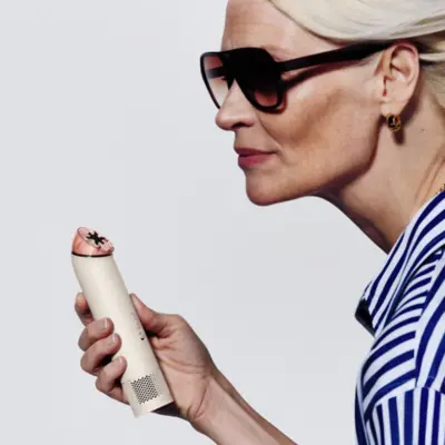 PF01_PPIBPITRCOR_037-RGB-InUse-Talent-Woman-Sunglasses-SideOn-A0_MONO co...