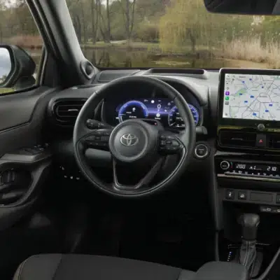 Yaris_Cross_High_Grade_Precious_Bronze_Interior-02